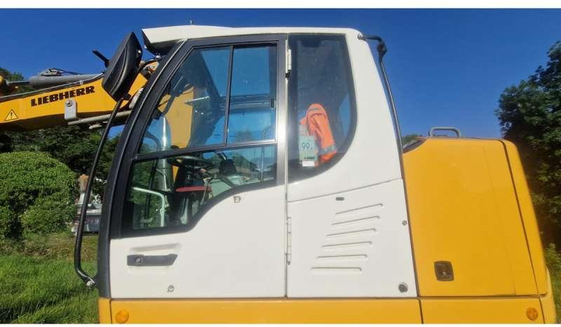 Escavadeira de rodas Liebherr A912 COMPACT: foto 11
