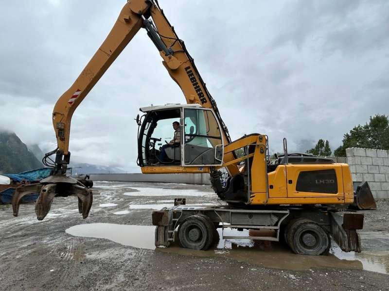 Liebherr LH30M LITRONIC - Manipulador de material: foto 3 Liebherr LH30M LITRONIC - Manipulador de material: foto 3