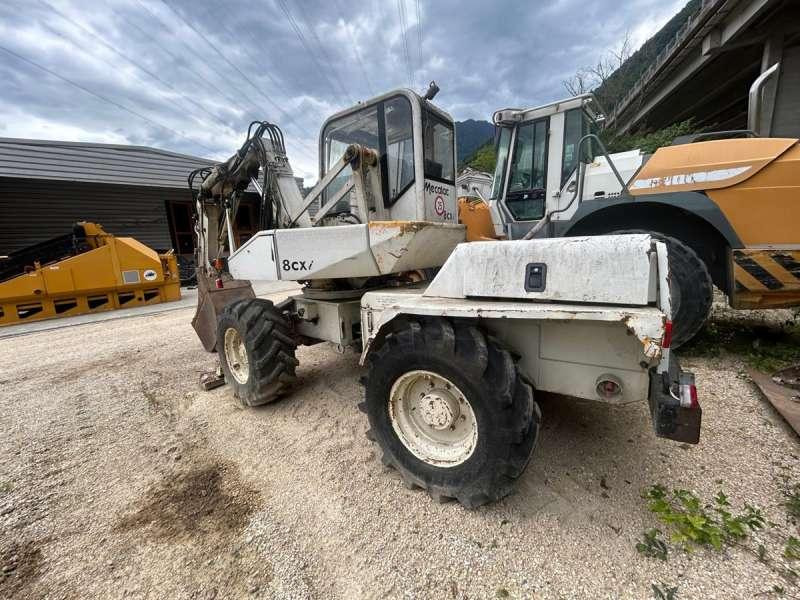 Leasing de Mecalac 8CXI Mecalac 8CXI: foto 15