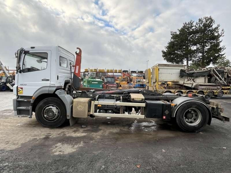 Mercedes AXOR 1833 - Camião polibenne: foto 4 Mercedes AXOR 1833 - Camião polibenne: foto 4