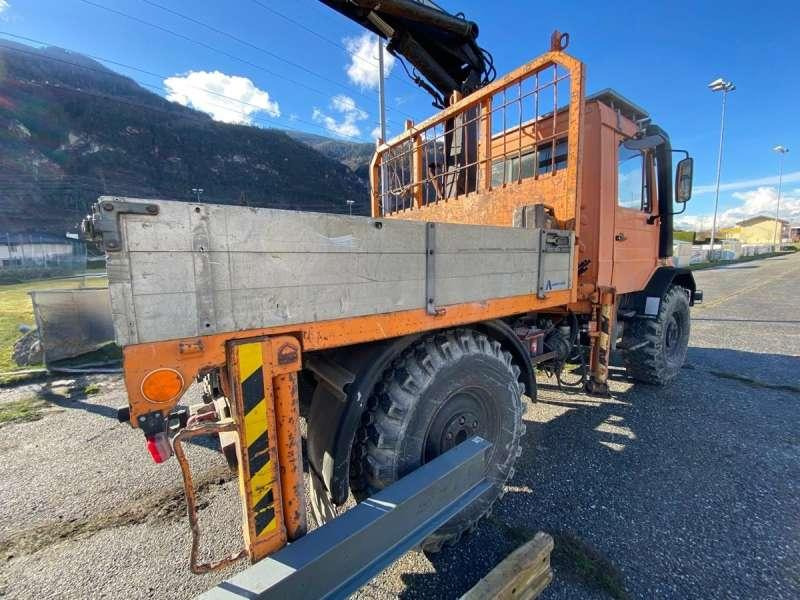 Mercedes UNIMOG U 140 MACHINE SUISSE - Camião basculante: foto 2 Mercedes UNIMOG U 140 MACHINE SUISSE - Camião basculante: foto 2