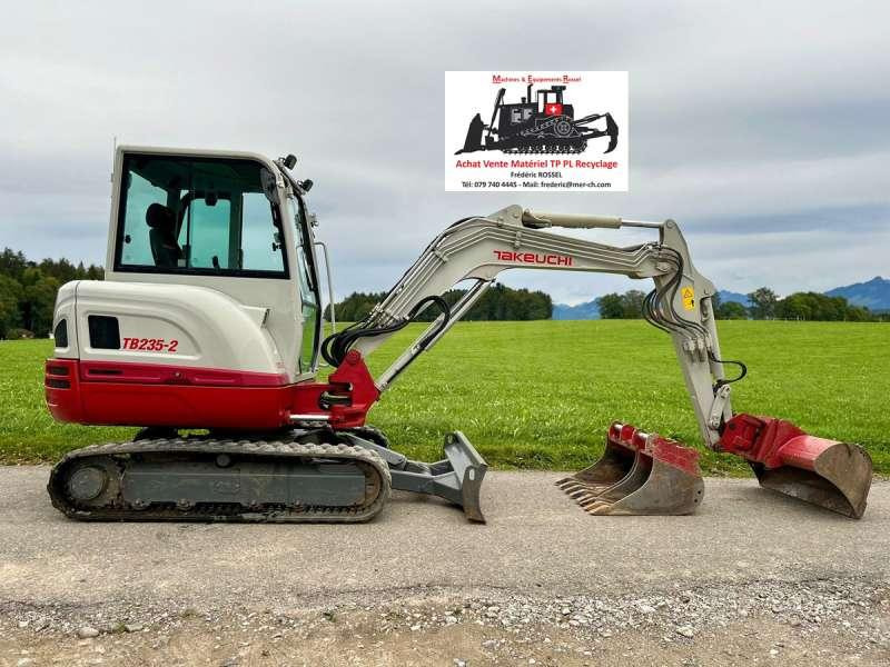 Takeuchi TB235-2 - Mini escavadeira: foto 1 Takeuchi TB235-2 - Mini escavadeira: foto 1