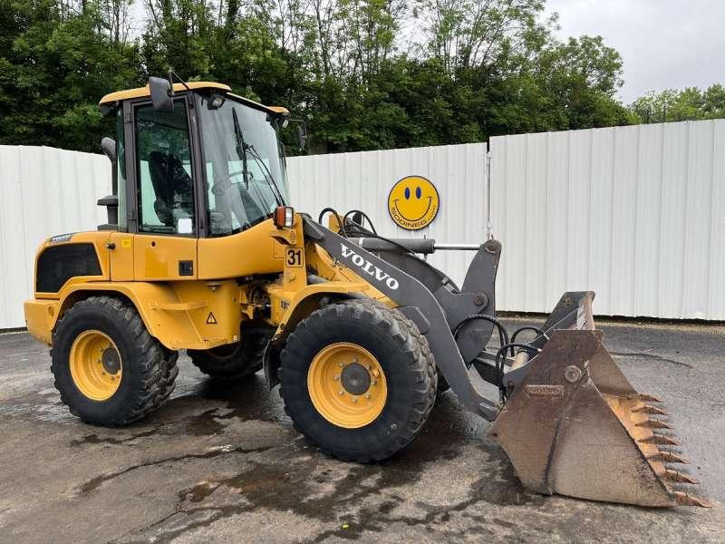 Volvo L30G - Pá carregadora de rodas: foto 1 Volvo L30G - Pá carregadora de rodas: foto 1