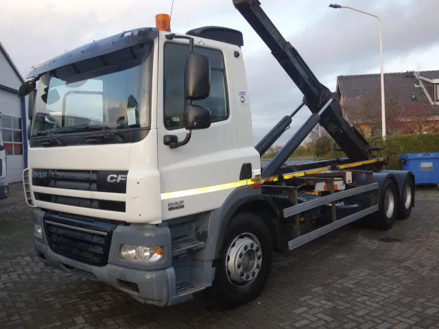 DAF 85.410 CF 6X4 SLEEL SPRINGS MANUAL GEARBOX - Camião polibenne: foto 1 DAF 85.410 CF 6X4 SLEEL SPRINGS MANUAL GEARBOX - Camião polibenne: foto 1