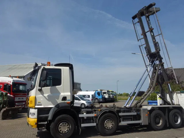 DAF CF 410 8X4 NCH CONTAINER SYSTEEM 32 TON 90 graden silo containers,25 CUB CONTAINER - Camião com sistema de cabo: foto 4 DAF CF 410 8X4 NCH CONTAINER SYSTEEM 32 TON 90 graden silo containers,25 CUB CONTAINER - Camião com sistema de cabo: foto 4