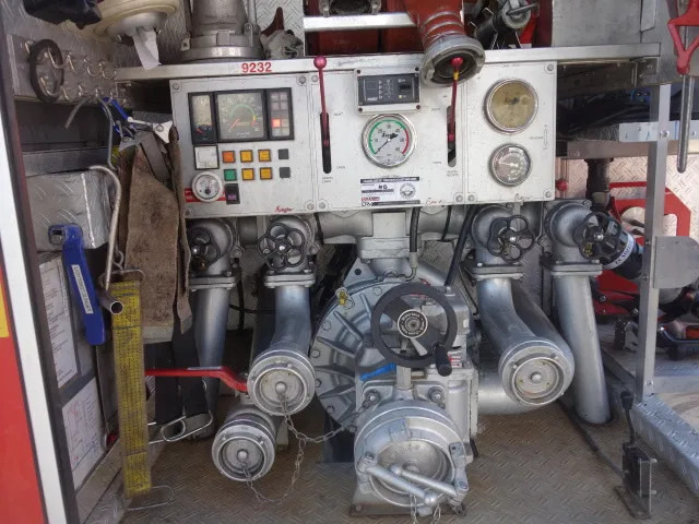 MAN 15 224-with winch 2500liter tank manual gearbox ,ziegler pomp - Carro de bombeiro: foto 4 MAN 15 224-with winch 2500liter tank manual gearbox ,ziegler pomp - Carro de bombeiro: foto 4