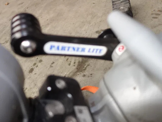 Mercedes-Benz 1325 WATER CANON - Carro de bombeiro: foto 2 Mercedes-Benz 1325 WATER CANON - Carro de bombeiro: foto 2