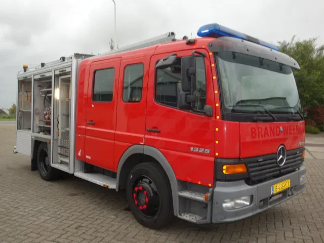 Mercedes-Benz Atego 1325 godiva pump bomberos - Carro de bombeiro: foto 3 Mercedes-Benz Atego 1325 godiva pump bomberos - Carro de bombeiro: foto 3