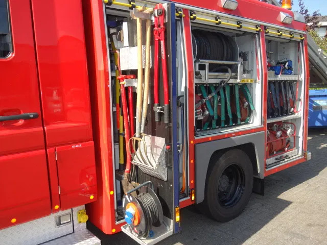 Mercedes-Benz Atego 1326 FIRE TRUCK - Carro de bombeiro: foto 4 Mercedes-Benz Atego 1326 FIRE TRUCK - Carro de bombeiro: foto 4