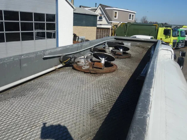 Volvo FL 240 220PK 12000 LITER STEELSPRINGS - Caminhão tanque: foto 4 Volvo FL 240 220PK 12000 LITER STEELSPRINGS - Caminhão tanque: foto 4