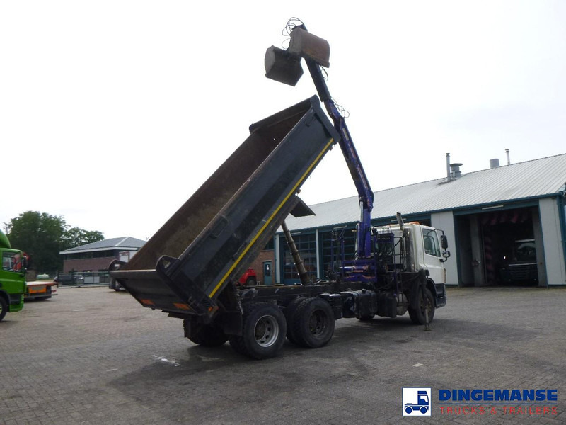 DAF CF 75.310 6x4 RHD tipper + HMF 1144 K-1 + grapple - Camião grua: foto 4 DAF CF 75.310 6x4 RHD tipper + HMF 1144 K-1 + grapple - Camião grua: foto 4