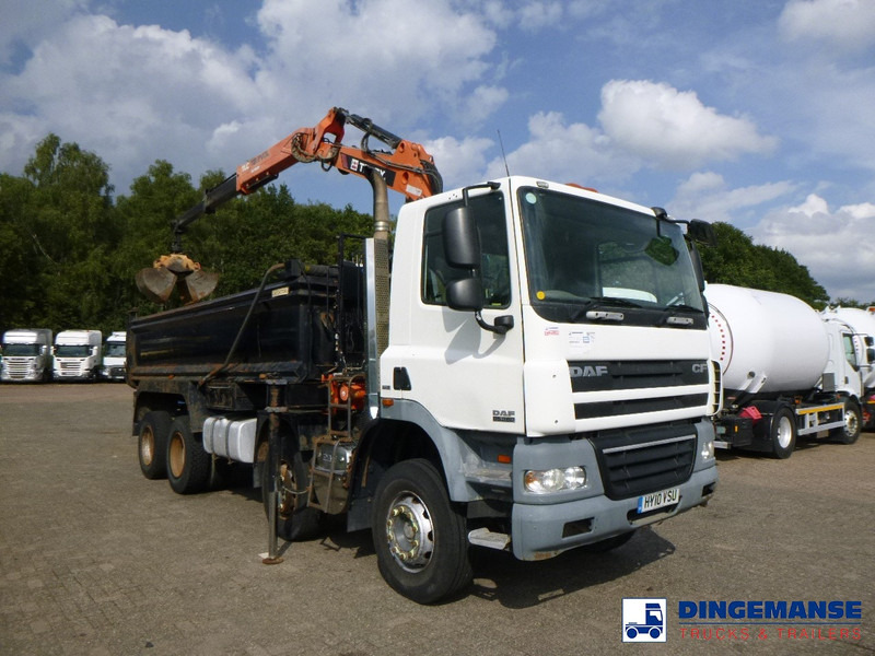 DAF CF 85.360 8X4 RHD tipper + Terex 118.2 VGL-A15 - Camião grua: foto 2 DAF CF 85.360 8X4 RHD tipper + Terex 118.2 VGL-A15 - Camião grua: foto 2