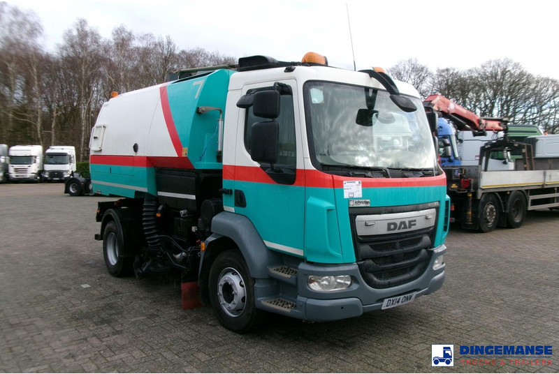 DAF LF 55.220 4X2 Johnston street sweeper - Varredora urbana: foto 2 DAF LF 55.220 4X2 Johnston street sweeper - Varredora urbana: foto 2