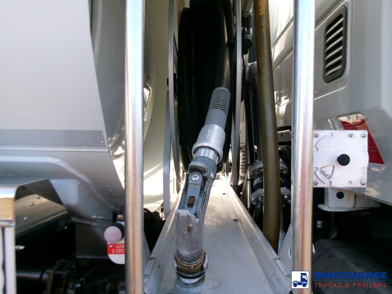 Caminhão tanque Iveco AD260S31Y 6X2 fuel tank 19 m3 / 5 comp / ADR 02-07-2024: foto 11