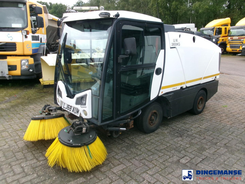 Johnston C202 compact street sweeper - Varredora urbana: foto 1 Johnston C202 compact street sweeper - Varredora urbana: foto 1