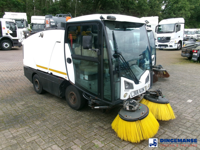 Johnston C202 compact street sweeper - Varredora urbana: foto 2 Johnston C202 compact street sweeper - Varredora urbana: foto 2