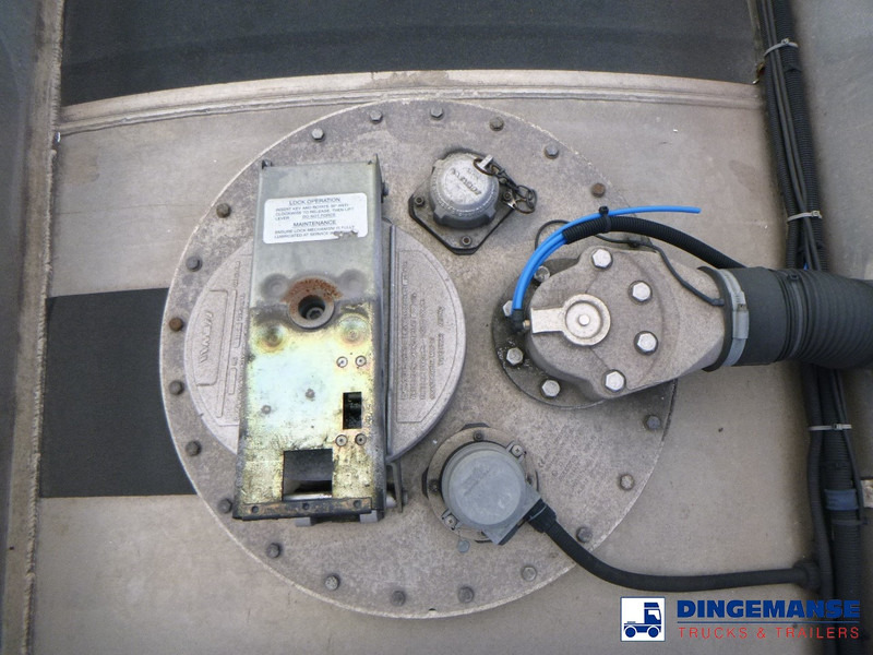 Semirreboque tanque Lakeland Fuel tank alu 42.8 m3 / 6 comp + pump: foto 11