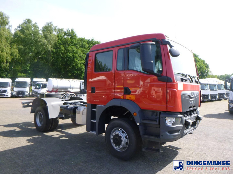MAN TGM 18.320 4x4 BB chassis / new/unused - Camião chassi: foto 2 MAN TGM 18.320 4x4 BB chassis / new/unused - Camião chassi: foto 2