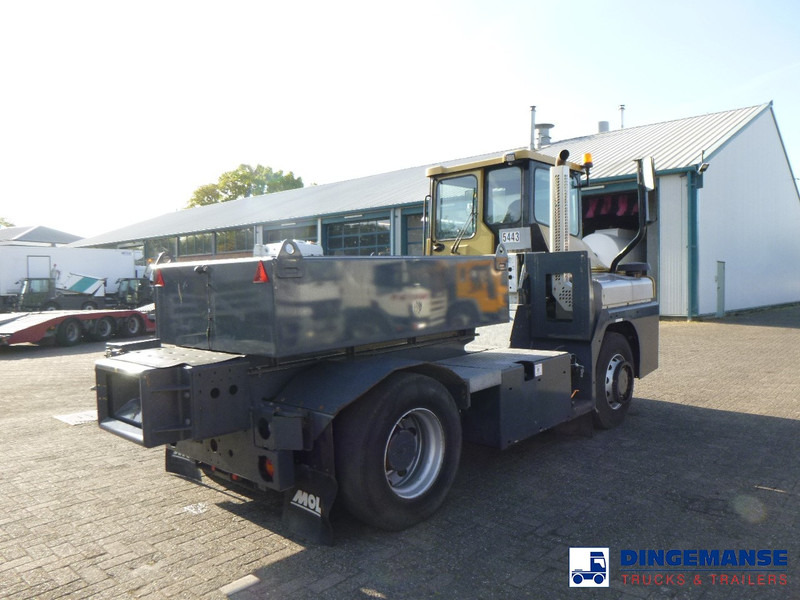 MOL RM 255 4X4 terminal drawbar tractor 150 ton - Tractor de terminal: foto 4 MOL RM 255 4X4 terminal drawbar tractor 150 ton - Tractor de terminal: foto 4