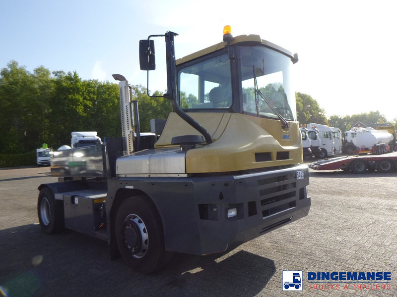 MOL RM 255 4X4 terminal drawbar tractor 150 ton - Tractor de terminal: foto 2 MOL RM 255 4X4 terminal drawbar tractor 150 ton - Tractor de terminal: foto 2