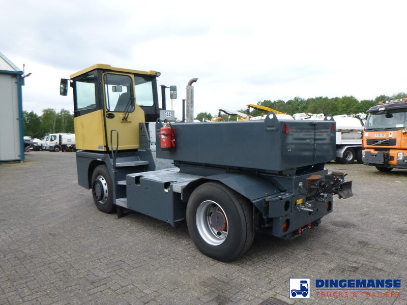 MOL RM 255 4X4 terminal drawbar tractor 150 ton - Tractor de terminal: foto 3 MOL RM 255 4X4 terminal drawbar tractor 150 ton - Tractor de terminal: foto 3