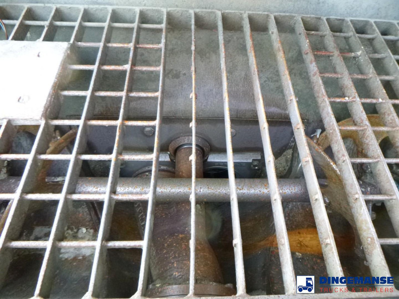 Autobomba de betão Mercedes-Benz Axor 2633 6x4 RHD Sermac SCL 130 concrete pump 32 m: foto 16 Autobomba de betão Mercedes-Benz Axor 2633 6x4 RHD Sermac SCL 130 concrete pump 32 m: foto 16