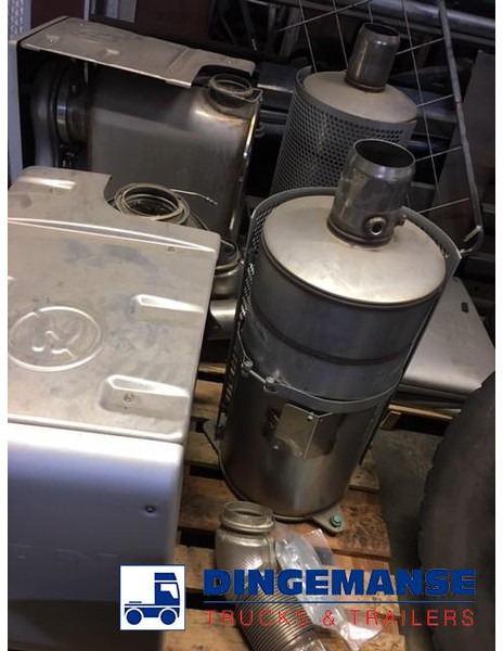 MAN TGS 41.420 Euro 6 exhaust sets / NEW/UNUSED - Peça de reposição: foto 1 MAN TGS 41.420 Euro 6 exhaust sets / NEW/UNUSED - Peça de reposição: foto 1