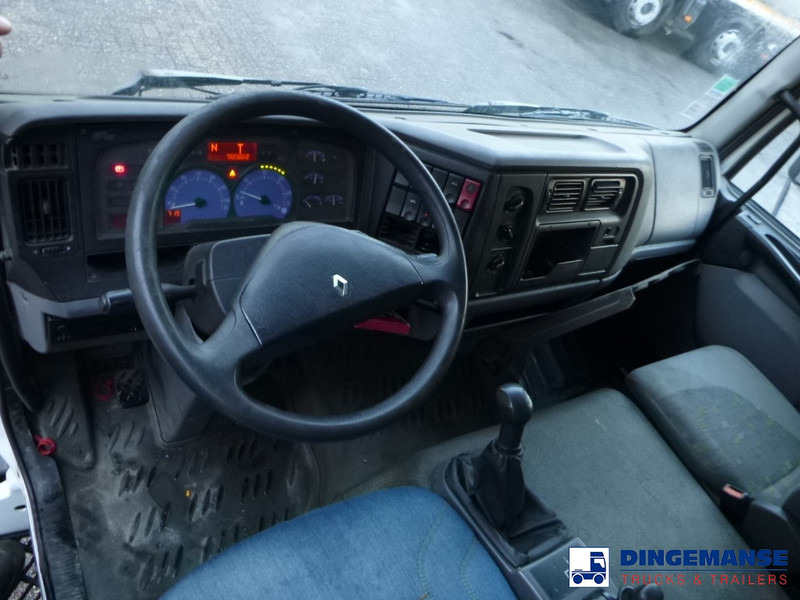 Fotografia de interior 2: Leasing de Renault Midlum 180 dci 4x2 curtain sider Renault Midlum 180 dci 4x2 curtain sider