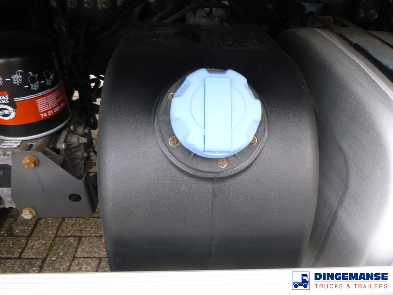 Renault Premium 270 dxi 4x2 fuel tank 13.7 m3 / 4 comp - Caminhão tanque: foto 5 Renault Premium 270 dxi 4x2 fuel tank 13.7 m3 / 4 comp - Caminhão tanque: foto 5