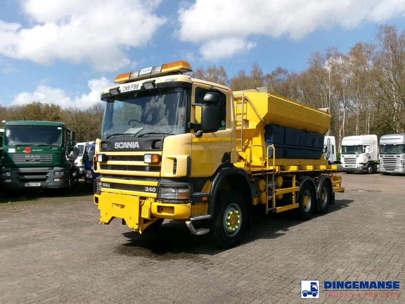 Scania P114-340 CB 6X6 RHD gritter / snow plough - Veículo limpa-neves: foto 1 Scania P114-340 CB 6X6 RHD gritter / snow plough - Veículo limpa-neves: foto 1