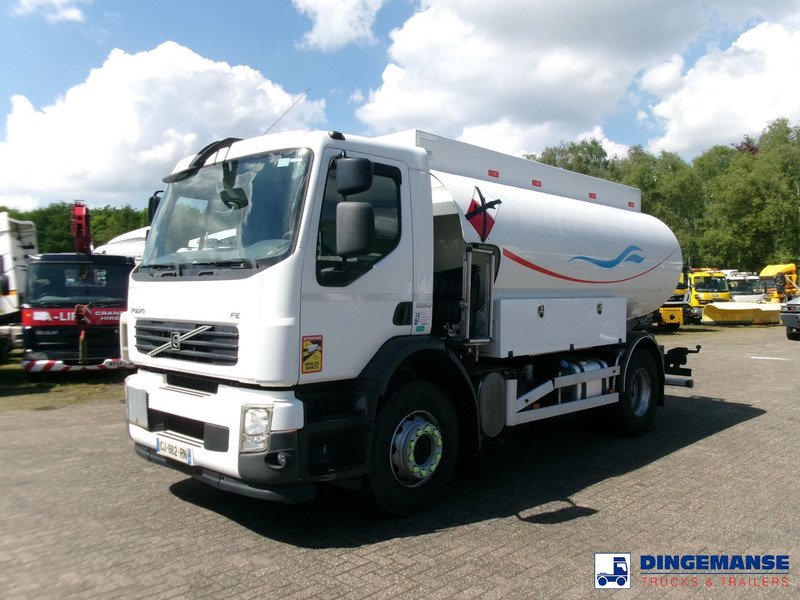 Volvo FE 260 4x2 dxi fuel tank 13.3 m3 / 4 comp / ADR 21-06-2024 - Caminhão tanque: foto 1 Volvo FE 260 4x2 dxi fuel tank 13.3 m3 / 4 comp / ADR 21-06-2024 - Caminhão tanque: foto 1