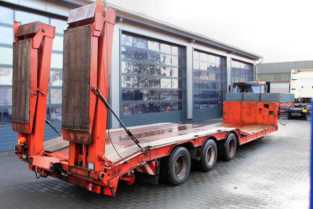 Langendorf 3-Achs SATBUE30-37 Tiefbett Tieflader+Rampen+TÜV - Semi-reboque baixa: foto 4 Langendorf 3-Achs SATBUE30-37 Tiefbett Tieflader+Rampen+TÜV - Semi-reboque baixa: foto 4