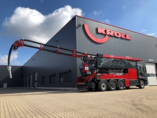 Mercedes-Benz AROCS 3246 8x4 Kroll 16m³ WRG Winterheizung -15C - Caminhão limpa fossa: foto 2 Mercedes-Benz AROCS 3246 8x4 Kroll 16m³ WRG Winterheizung -15C - Caminhão limpa fossa: foto 2