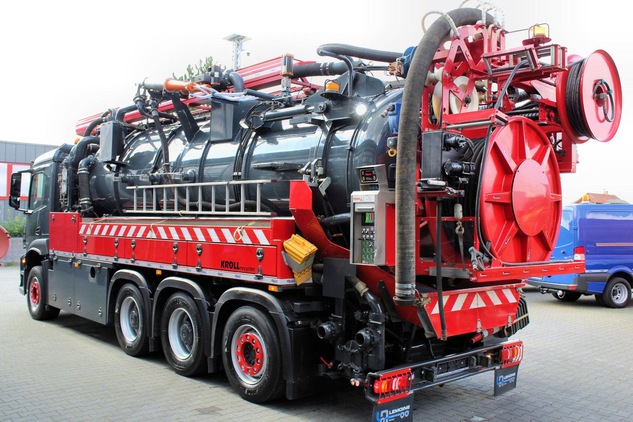 Mercedes-Benz AROCS 3246 8x4 Kroll 16m³ WRG Winterheizung -15C - Caminhão limpa fossa: foto 3 Mercedes-Benz AROCS 3246 8x4 Kroll 16m³ WRG Winterheizung -15C - Caminhão limpa fossa: foto 3