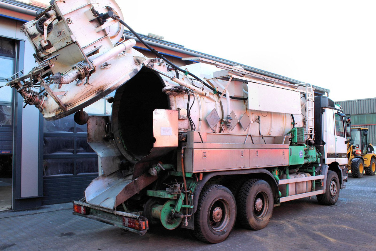 Mercedes-Benz Actros 3335 6x4 Kroll 13m³ HD-Kombi ADR/GGVS V2A - Caminhão limpa fossa: foto 3 Mercedes-Benz Actros 3335 6x4 Kroll 13m³ HD-Kombi ADR/GGVS V2A - Caminhão limpa fossa: foto 3