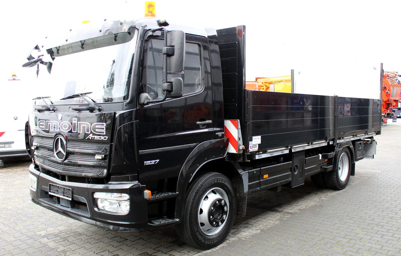 Mercedes-Benz Atego 1527 4x2 Pritsche + Ladebordwand - Camião de caixa aberta/ Plataforma: foto 2 Mercedes-Benz Atego 1527 4x2 Pritsche + Ladebordwand - Camião de caixa aberta/ Plataforma: foto 2