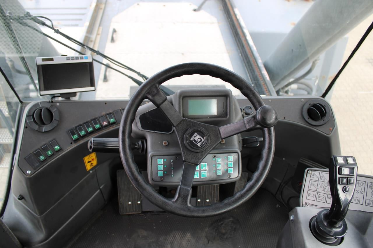 Kalmar 70C5X - Reachstacker porta contentores: foto 4 Kalmar 70C5X - Reachstacker porta contentores: foto 4