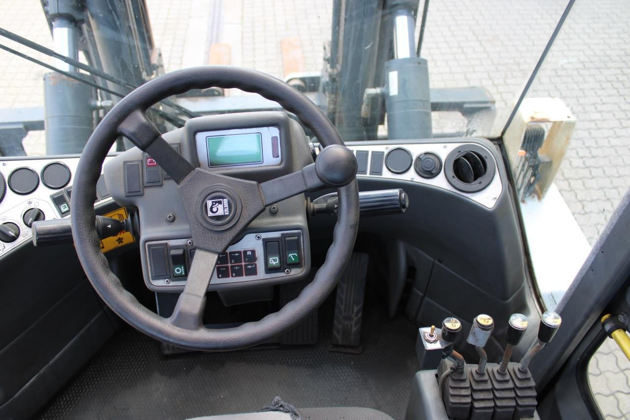 Kalmar DCE120-6 - Empilhadeira a diesel: foto 4 Kalmar DCE120-6 - Empilhadeira a diesel: foto 4