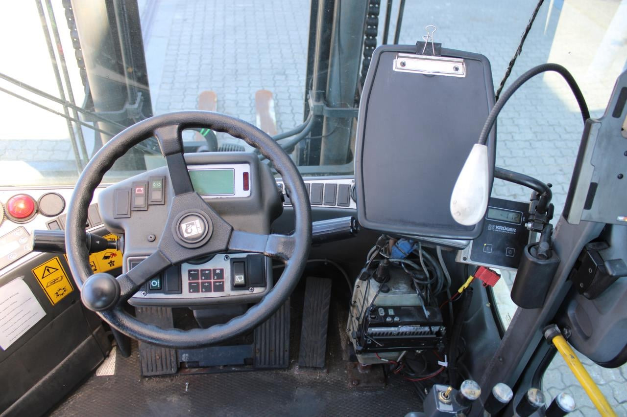 Kalmar DCE80-6 - Empilhadeira a diesel: foto 4 Kalmar DCE80-6 - Empilhadeira a diesel: foto 4