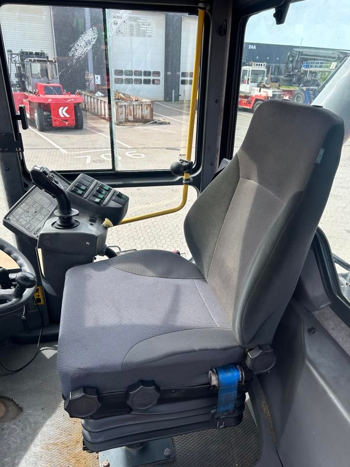 Kalmar DRF450-65C5X - Reachstacker porta contentores: foto 5 Kalmar DRF450-65C5X - Reachstacker porta contentores: foto 5