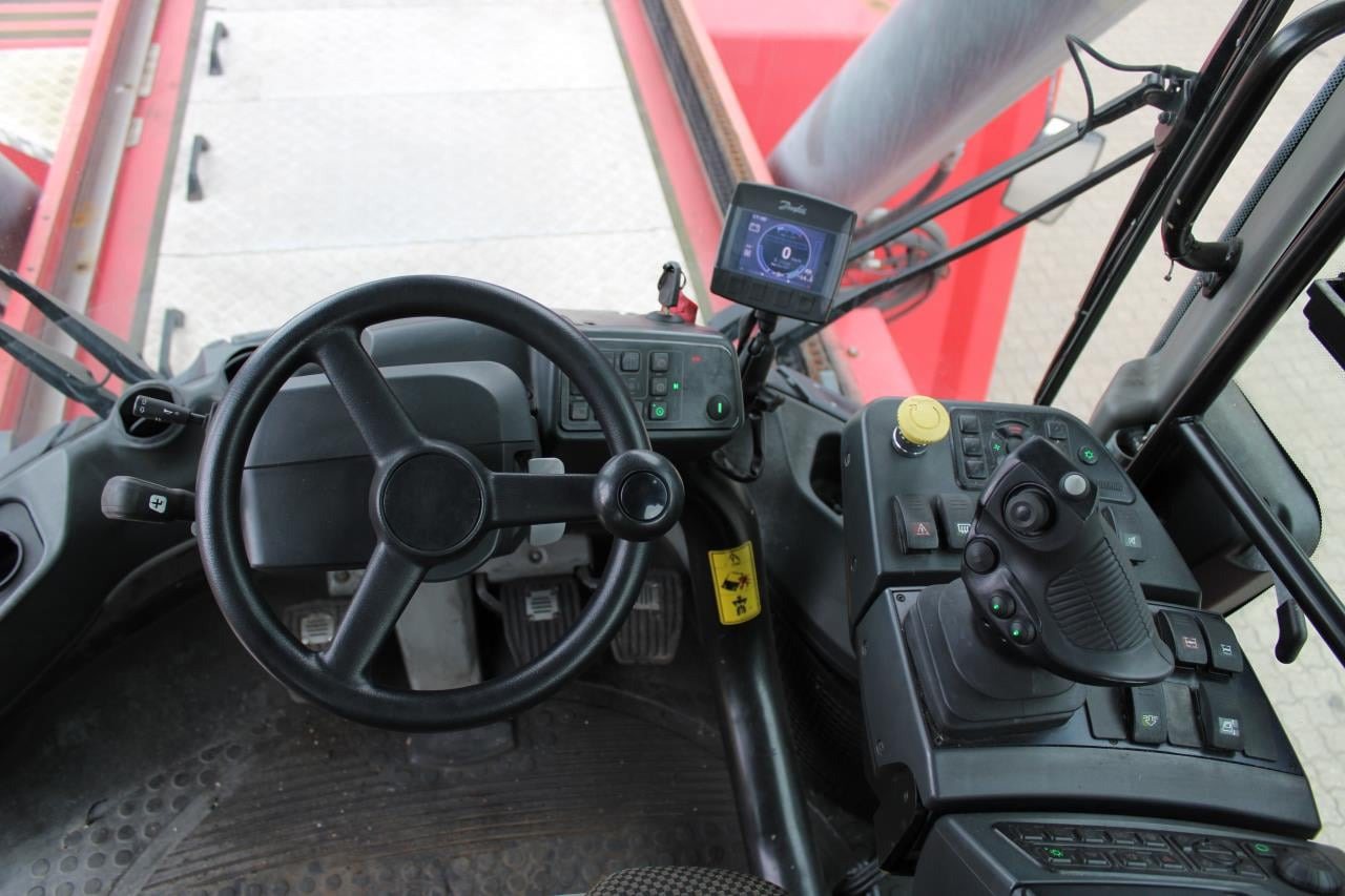 Kalmar DRG450-65S5 - Reachstacker porta contentores: foto 4 Kalmar DRG450-65S5 - Reachstacker porta contentores: foto 4