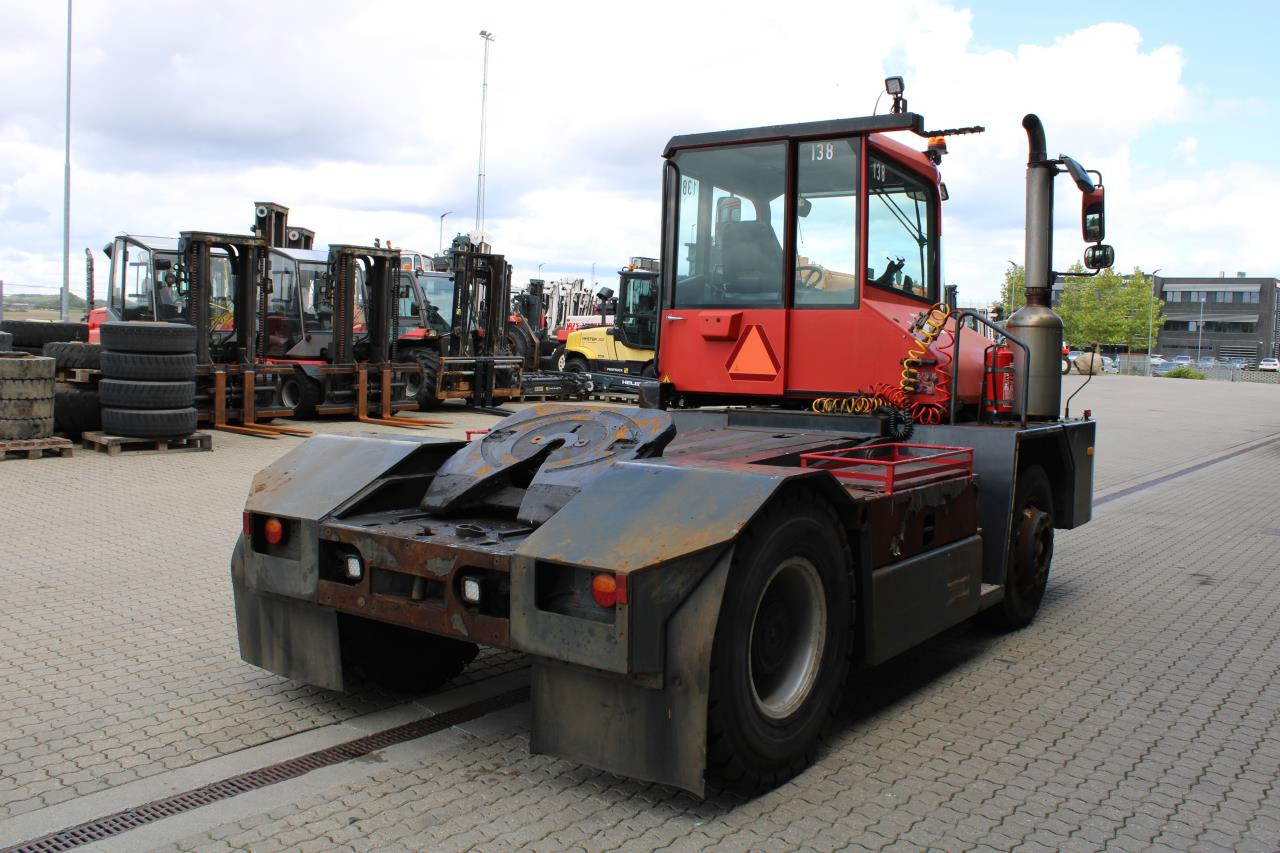 Kalmar TT618I - Tractor de terminal: foto 3 Kalmar TT618I - Tractor de terminal: foto 3