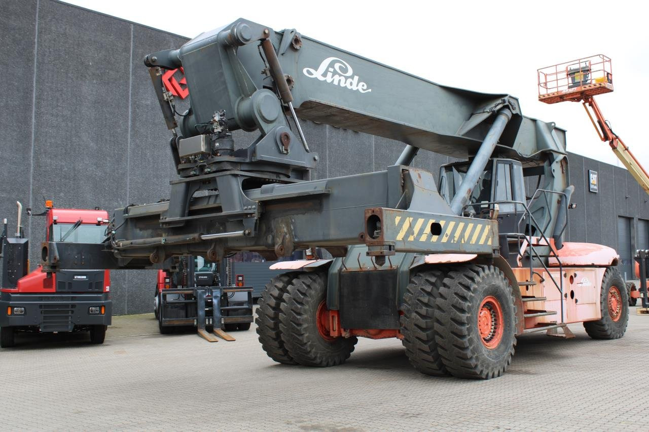 Linde C4531TL - Reachstacker porta contentores: foto 2 Linde C4531TL - Reachstacker porta contentores: foto 2