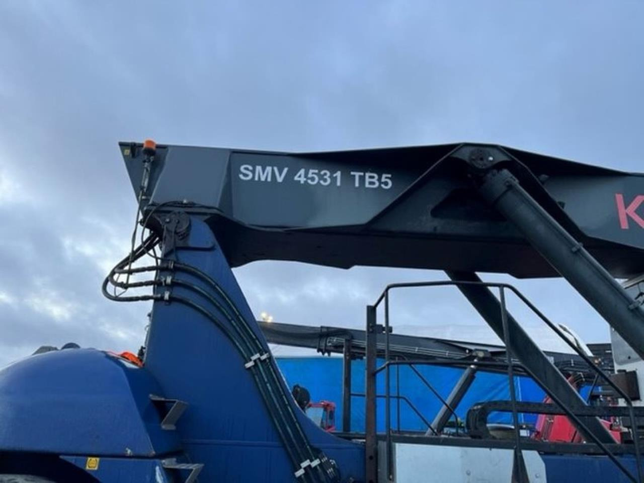 SMV 4531 TB5 - Reachstacker porta contentores: foto 3 SMV 4531 TB5 - Reachstacker porta contentores: foto 3