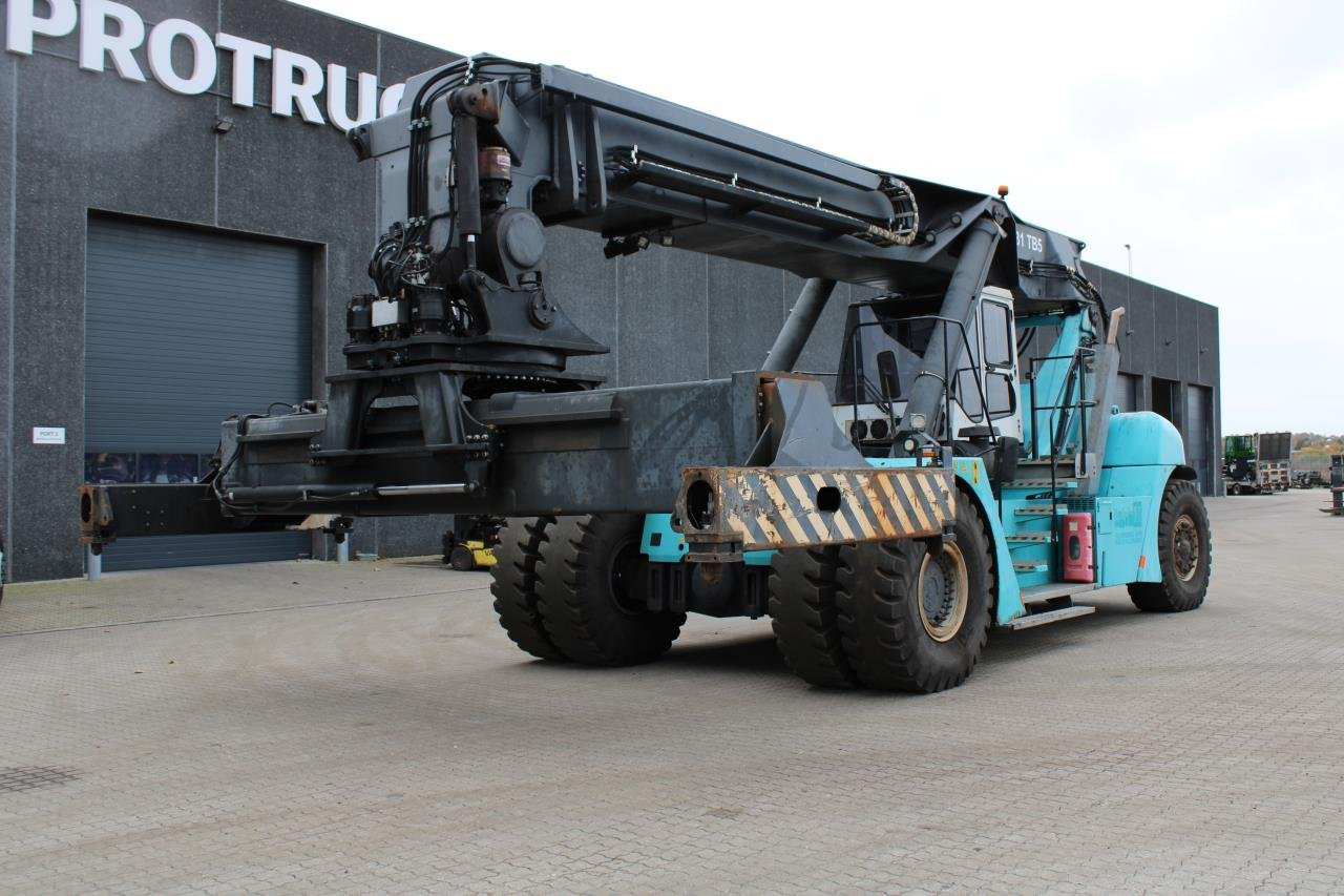 SMV 4531 TB5 - Reachstacker porta contentores: foto 2 SMV 4531 TB5 - Reachstacker porta contentores: foto 2