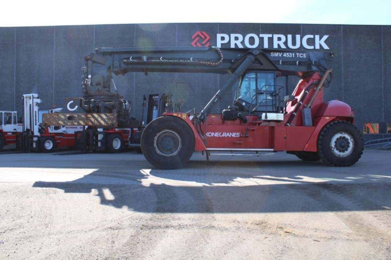 SMV KONECRANES 4531 - Reachstacker porta contentores: foto 1 SMV KONECRANES 4531 - Reachstacker porta contentores: foto 1