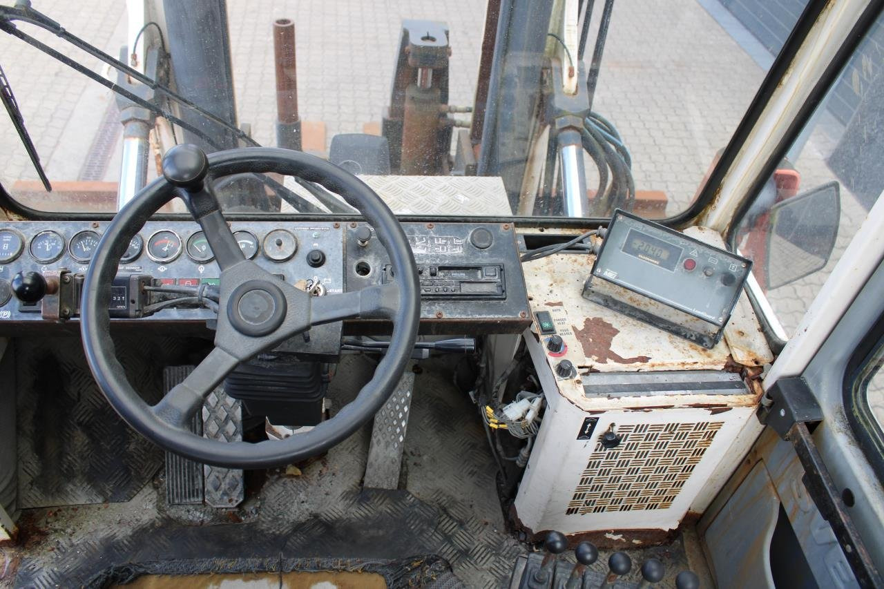 SveTruck 10-900 - Empilhadeira a diesel: foto 4 SveTruck 10-900 - Empilhadeira a diesel: foto 4