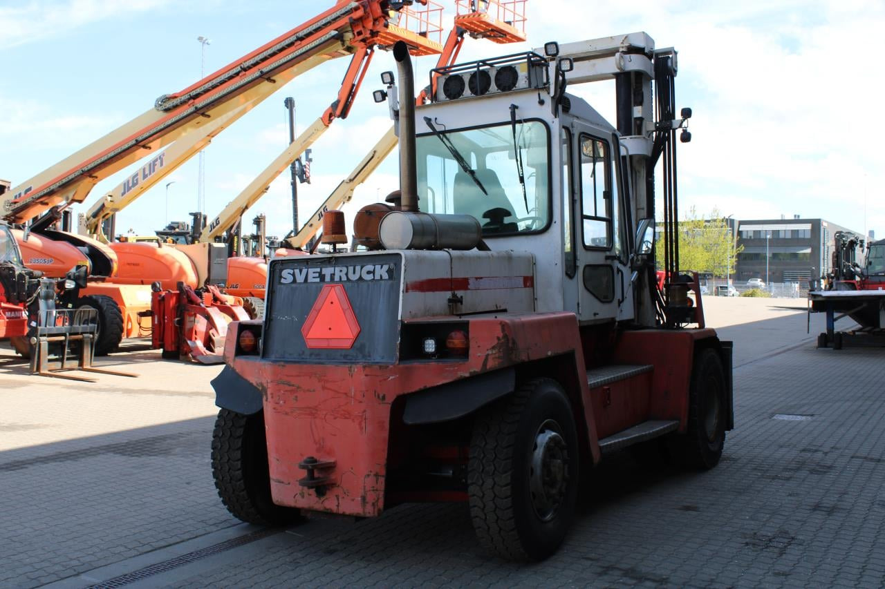 SveTruck 1260-30 - Empilhadeira a diesel: foto 3 SveTruck 1260-30 - Empilhadeira a diesel: foto 3