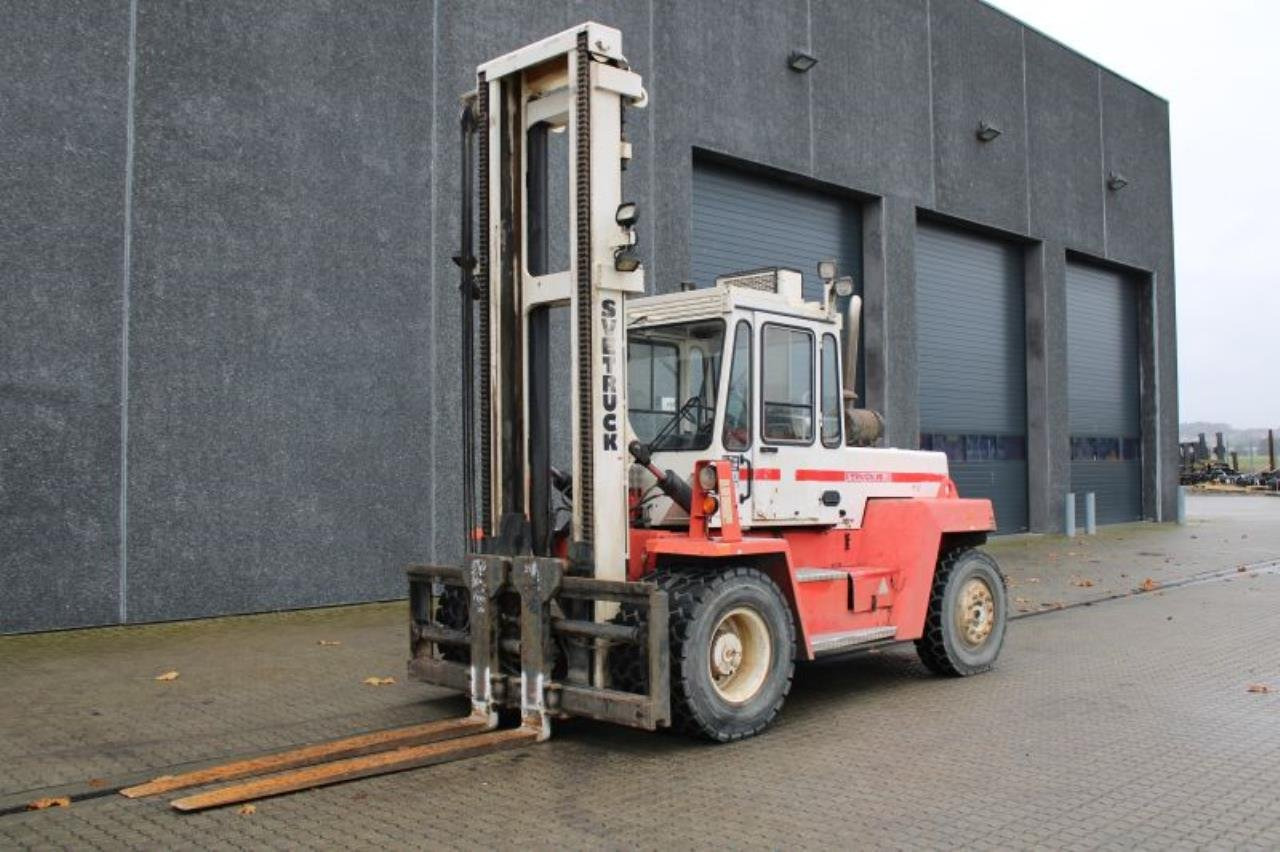 SveTruck 1260-30 - Empilhadeira a diesel: foto 2 SveTruck 1260-30 - Empilhadeira a diesel: foto 2