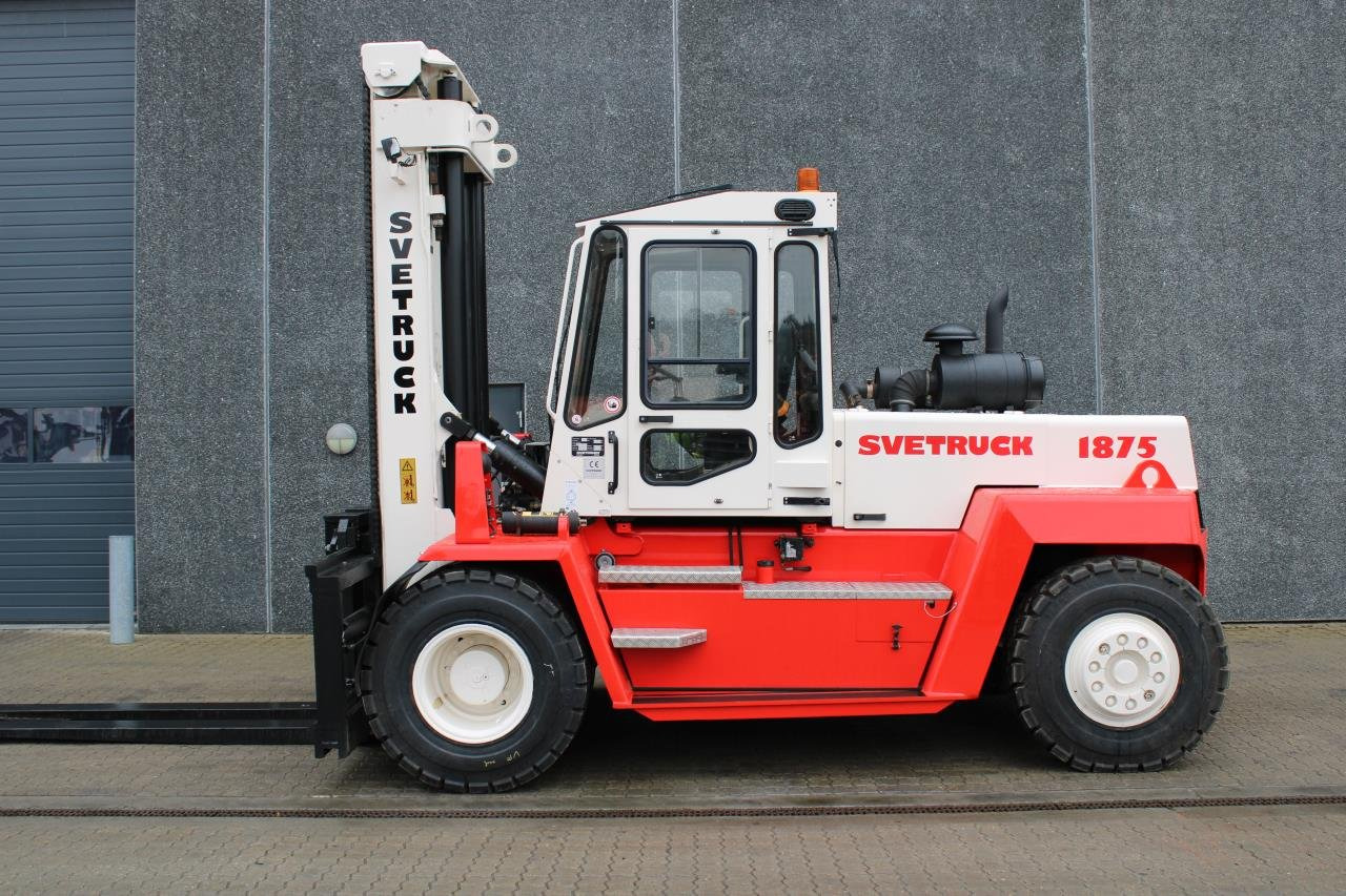 SveTruck 1875-33 - Empilhadeira a diesel: foto 1 SveTruck 1875-33 - Empilhadeira a diesel: foto 1